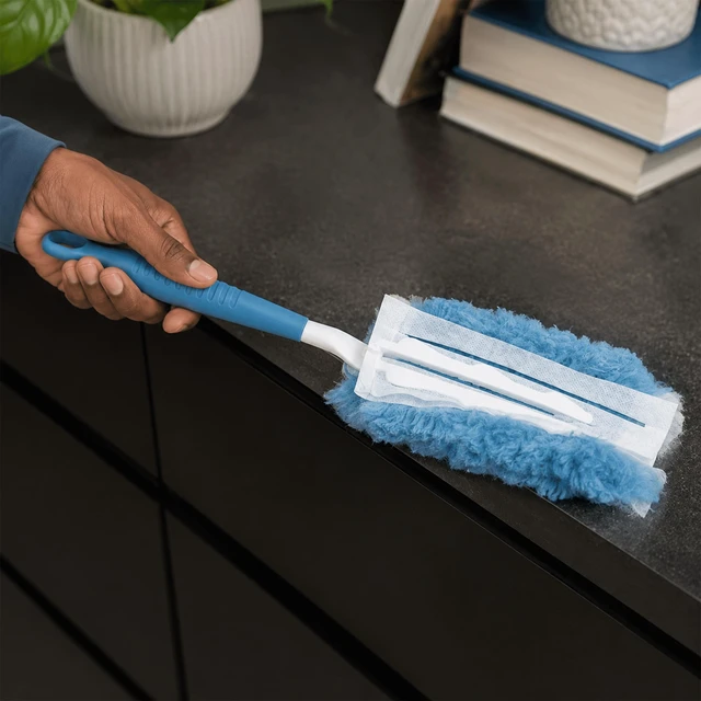 Alt view image 4 of 7 - Great Value Duster Kit with Reusable Handle and Refills
