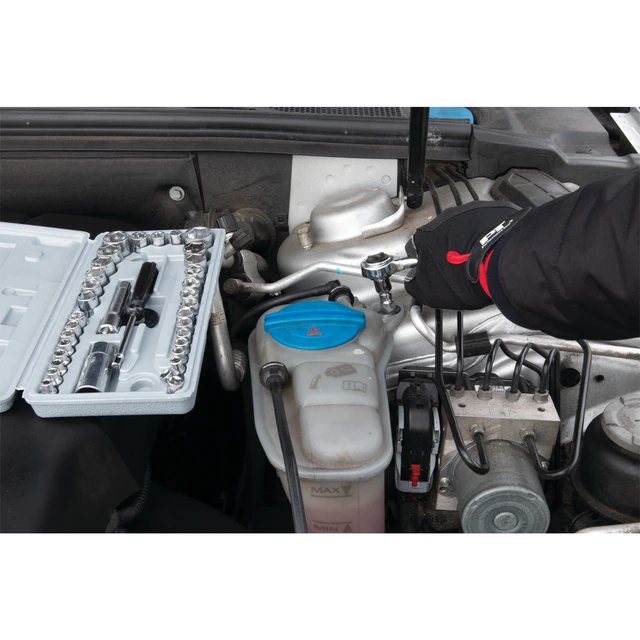 Alt view image 5 of 6 - Performance Tool W1173 40-Piece 1/4-Inch & 3/8-Inch Drive Socket Set