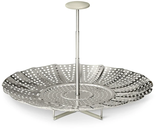 Main image of Amazon Basics Extendable Steamer Basket for Vegetables, Dumplings and Seafood, Expands from 5.6 to 9.25 in., Stainless Steel, Dishwasher-Safe