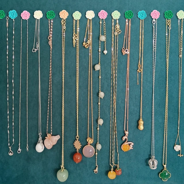 Alt view image 7 of 7 - Cuttte 30pcs Decorative Flower Push Pins for Bulletin Board with Case