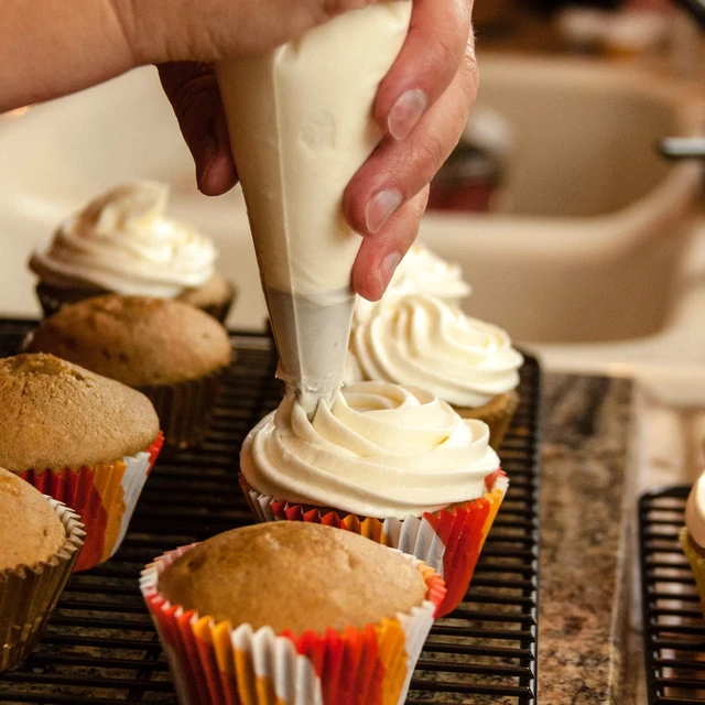 Alt view image 4 of 6 - Tamodan Piping Bags 100PCS & 16 Inches Tipless Piping Bags, Extra Thick Pastry Bags Disposable, Non-Slip Icing Piping Bags Disposable Design, Cake Decoration.