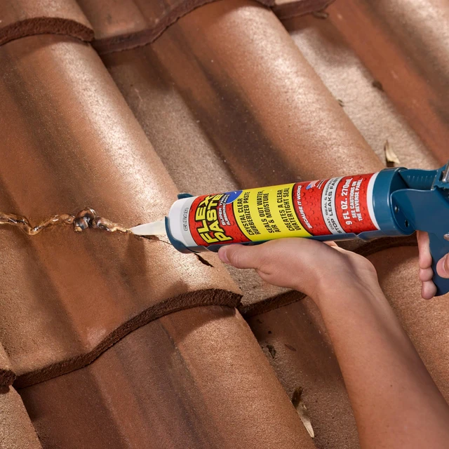Alt view image 5 of 6 - Rubberized Waterproof Sealant Paste, Clear, Cartridge Super thick rubber paste, fills gaps, cracks, holes, works underwater, paintable, UV resistant, walls, drywall, roof, RV