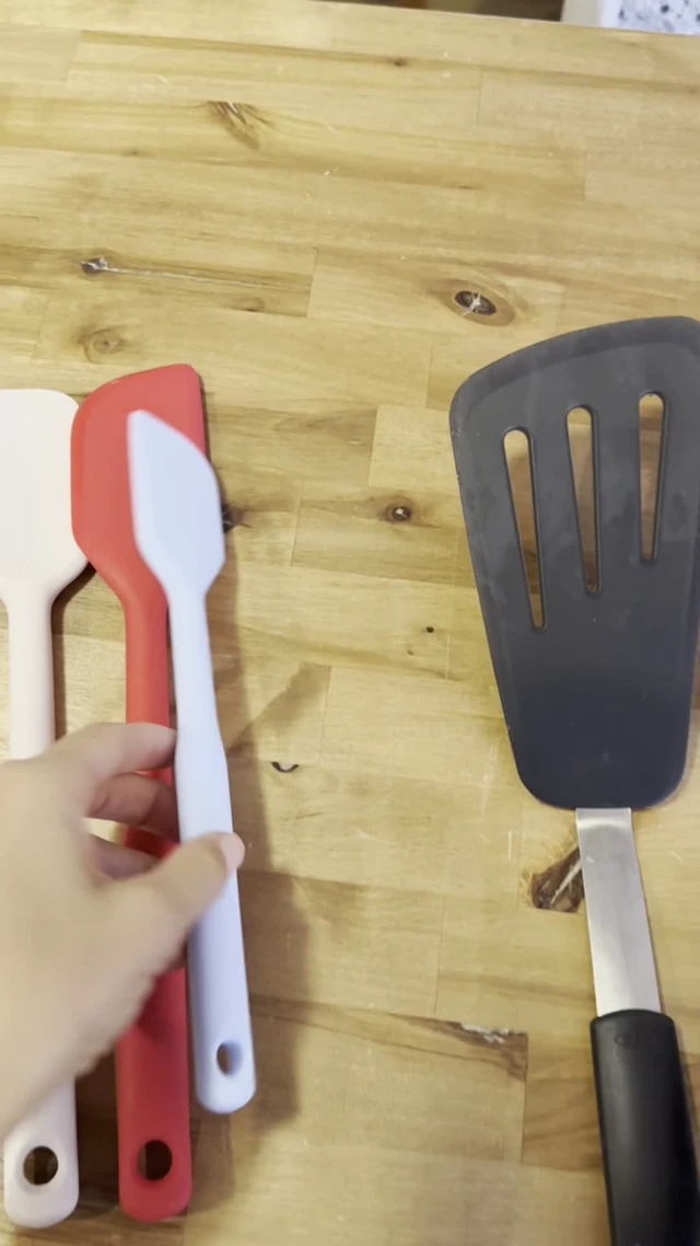 Alt view image 3 of 6 - 2 Piece Silicone Spatula Set - Red & Seltzer