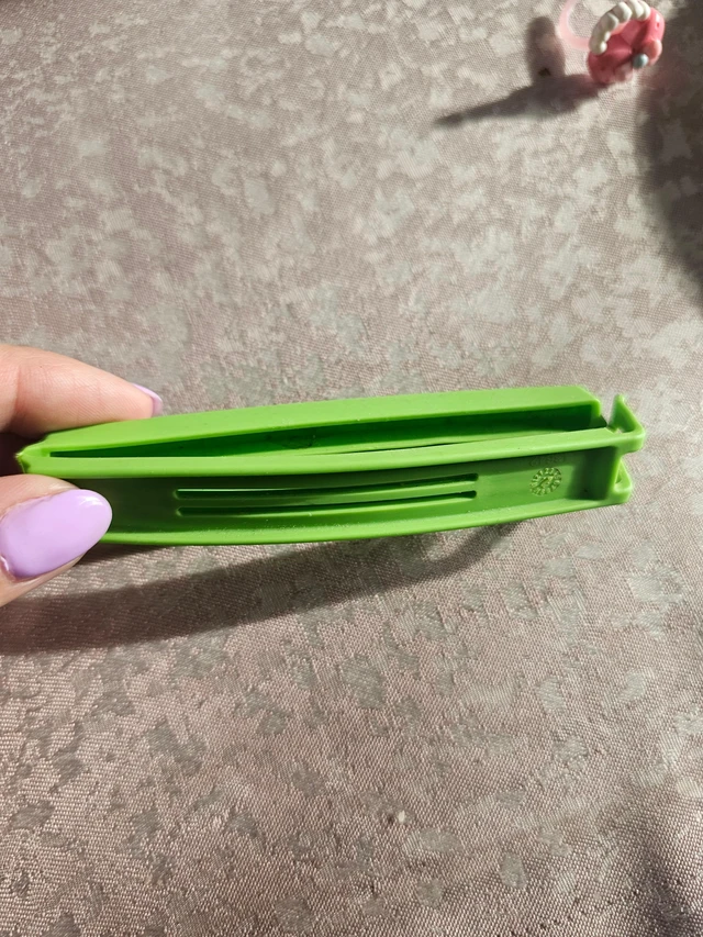 Alt view image 3 of 3 - 12 Pack Colored Bag Clips, Bag Closures, Chip Clips, Piping Bag Clips for Kitchen Food Bag Sealing, 3 Size