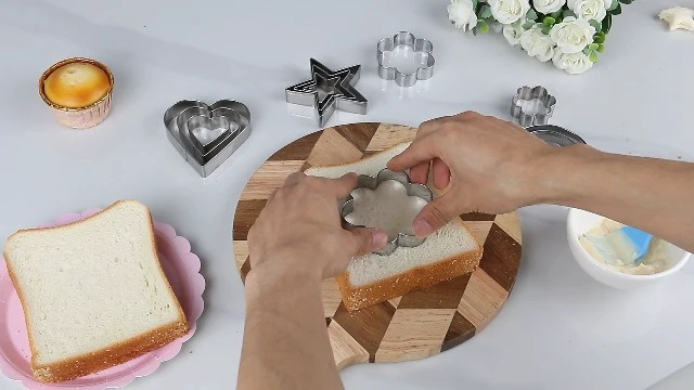 Alt view image 4 of 4 - 12 Pcs Stainless Steel Cookie Cutters Set - Heart, Flower, Round, Star