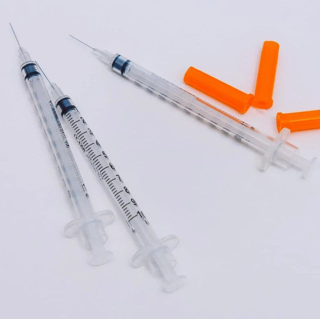 Alt view image 4 of 5 - 100 Pack 1ml/cc 31Ga Lab Supplies, Individually Package