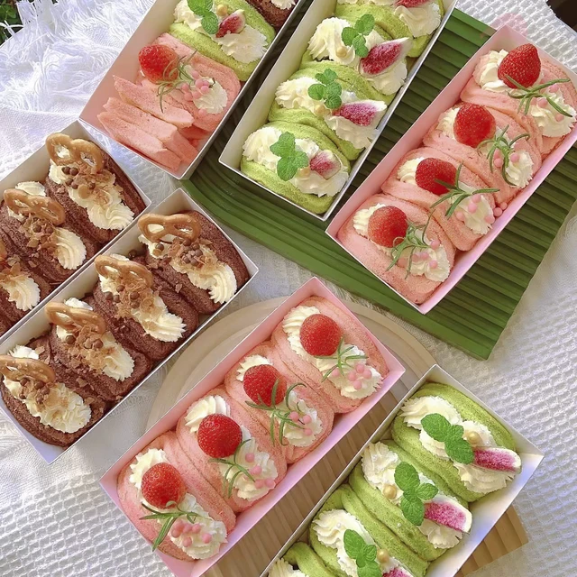 Alt view image 6 of 7 - Charcuterie Boxes with Clear Lids, 7.5x3.3 Inches, 100 Pack, Pink To Go Paper Food Containers, Disposable Bakery Treat Boxes, For Desserts, Cookie, Pastry, Sandwich, Cupcakes, Strawberries