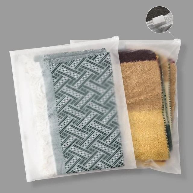 Main image of 20x24 Inch Frosted Clothes Packaging Bags for Shipping 50Pcs No Vent Holes Frosted Clear Zipper Clothing Packaging Bags for Small Business, Clear Apparel Bag for Winter Clothes, Blankets, Backpack