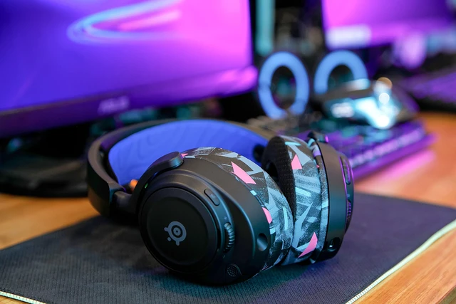 Alt view image 3 of 7 - Freeze Arctis Nova - Cooling Gel Earpads for Arctis Nova Pro Wired, 7, 5 Made by Wicked Cushions Also fits Nova 4, 3, 1 (Does Not Fit Nova Pro Wireless). Fabric, Cooling Gel 90's Black