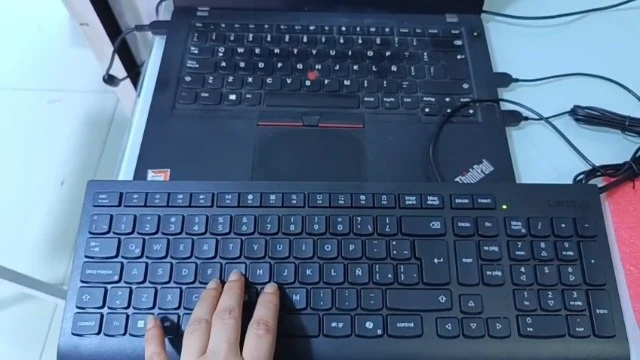Alt view image 6 of 6 - 300 USB Combo, Full-Size Wired Keyboard & Mouse, Ergonomic, Left or Right Hand Mouse, Optical Mouse, GX30M39606, Black