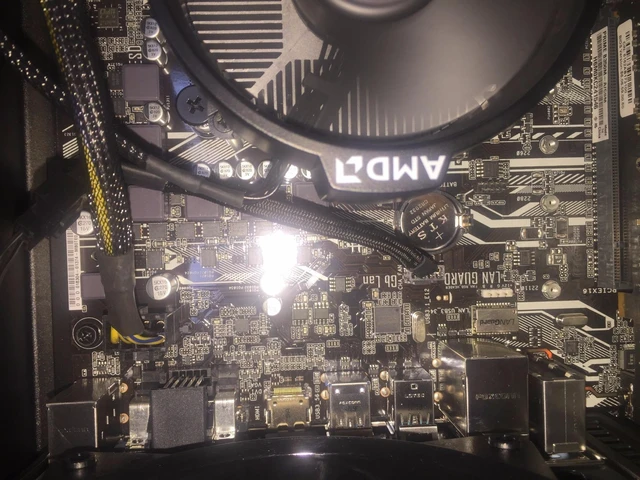 Alt view image 3 of 3 - All Black Sleeved 1-3 PWM Fan Splitter Cable 100 mm (CPF02)