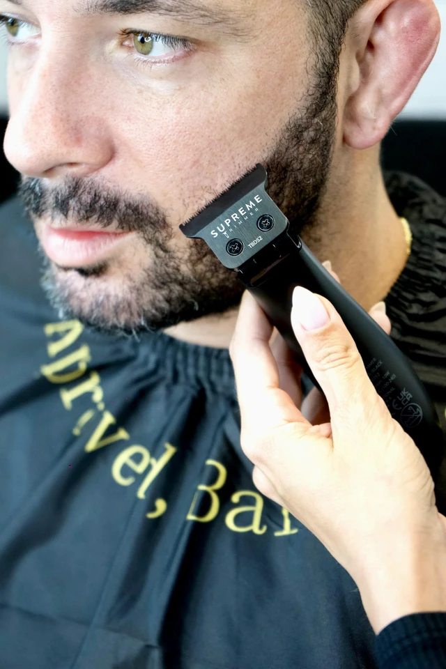 Alt view image 7 of 7 - T-Shaper Trimmer & Crunch Foil Shaver Kit Black | Zero-Gap DLC Trimmer & Double Foil Shaver for Hair, Beard, Lineups, Fades & Finishing ST5206 + STF602
