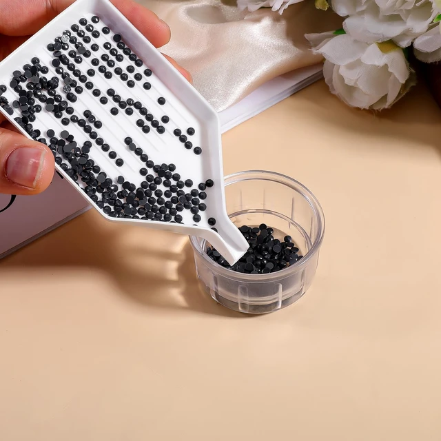 Alt view image 7 of 7 - Diamond Art Trays, 6 Pcs White Bead Rhinestone Sorting Tray | Bead Organizer for Rhinestones, Sturdy Plastic, Quick Sorting, Accessories for DIY Crafts