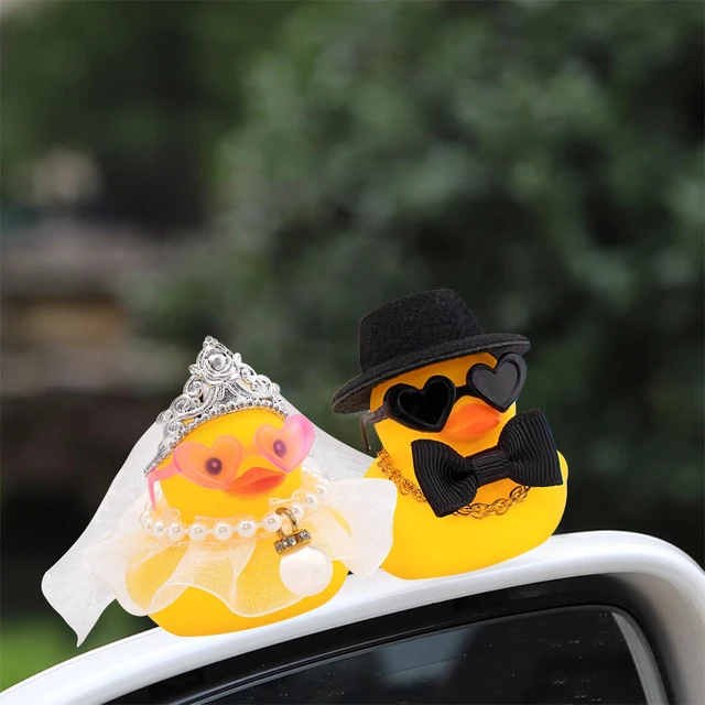 Alt view image 2 of 7 - Pair Set of 2 Bride and Groom Rubber Ducks for Wedding Favors, Party Favors, Ceremony Gift Set, Marriage Souvenir, Marry Blessings, Aniversary Present, White Dess with Veil&Soft Top Hat