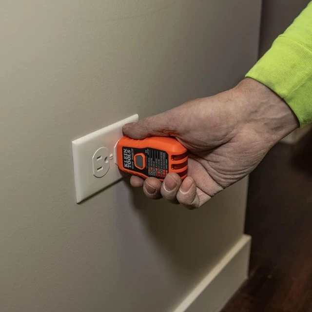 Alt view image 12 of 14 - ET310 AC Circuit Breaker Finder, Electric and Voltage Tester with Integrated GFCI Outlet Tester
