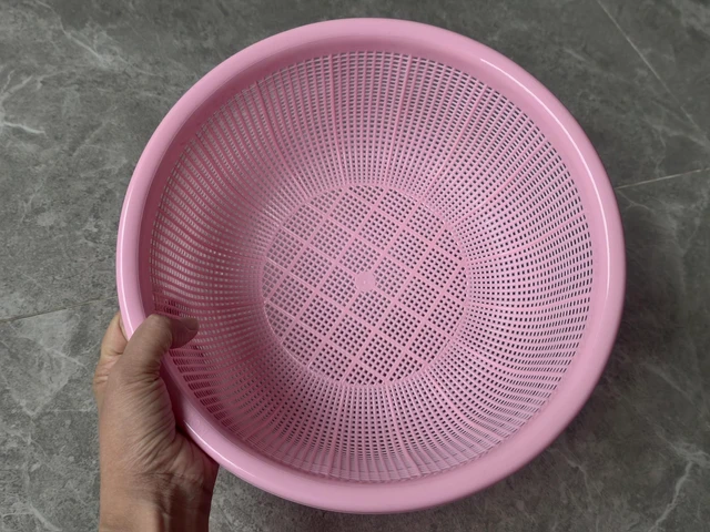 Alt view image 3 of 7 - 4 pcs Plastic Wash Basket Round Perforated Colander Wash Vegetables and Fruits Drain Cooked Pasta Kitchen Essentials Food Strainer Basket Strainer Kitchen pink