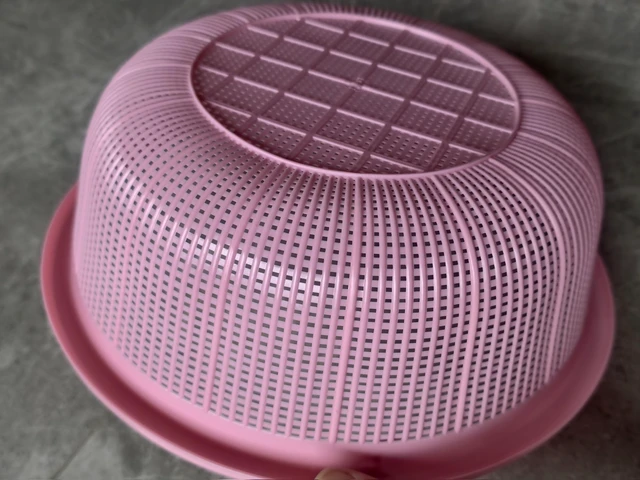 Alt view image 5 of 7 - 4 pcs Plastic Wash Basket Round Perforated Colander Wash Vegetables and Fruits Drain Cooked Pasta Kitchen Essentials Food Strainer Basket Strainer Kitchen pink