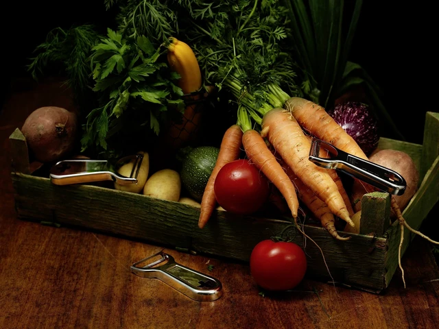 Alt view image 4 of 6 - Swiss Metal Peeler 4, Stainless Steel