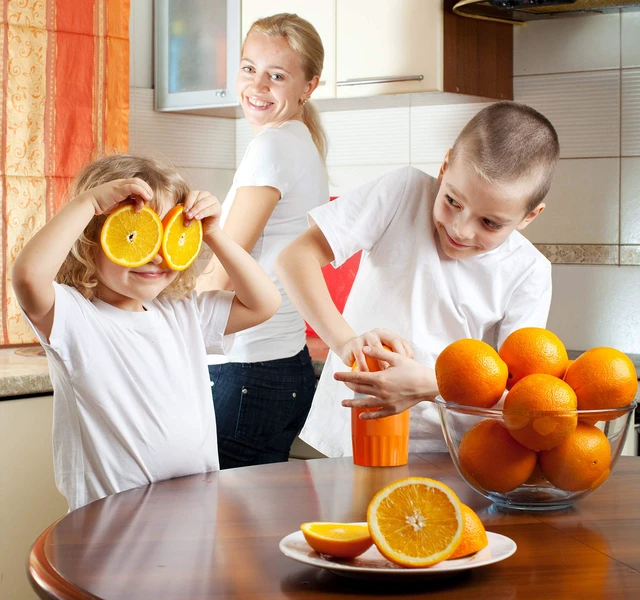 Alt view image 6 of 6 - Hand Juicer Citrus Orange Squeezer Manual Lid Rotation Press Reamer for Lemon Lime Grapefruit with Strainer and Container, 2 Cups