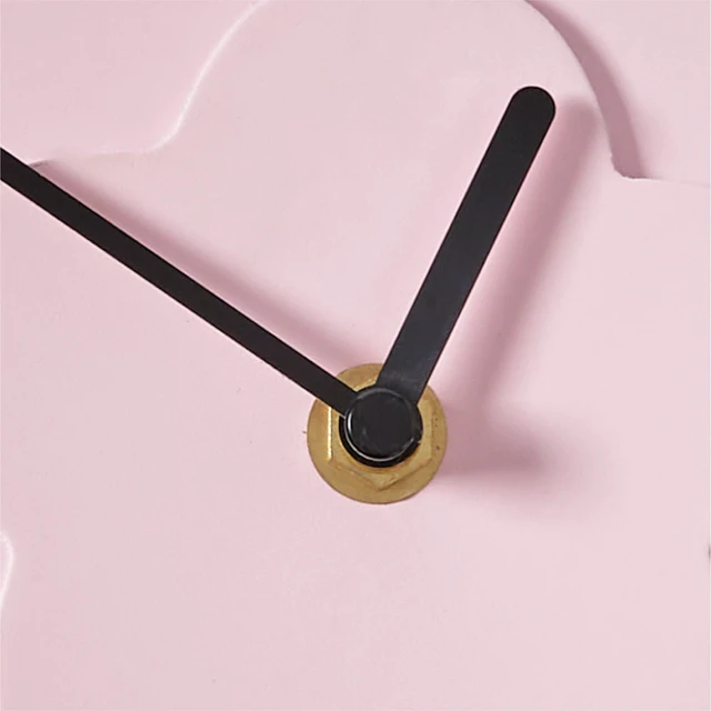 Alt view image 4 of 6 - 7" Urban Shop Quartz Daisy Table Top Clock