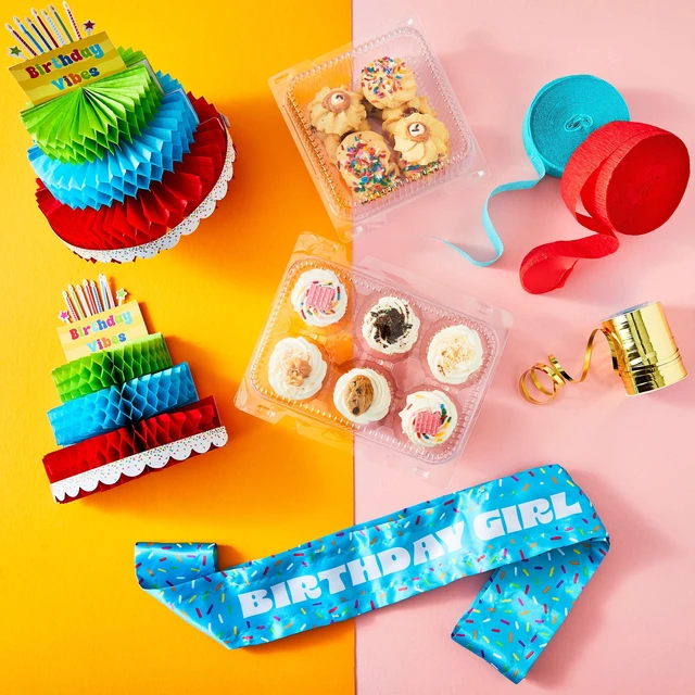 Alt view image 5 of 5 - Way To Celebrate Clear Cupcake Boxes, 4 Count