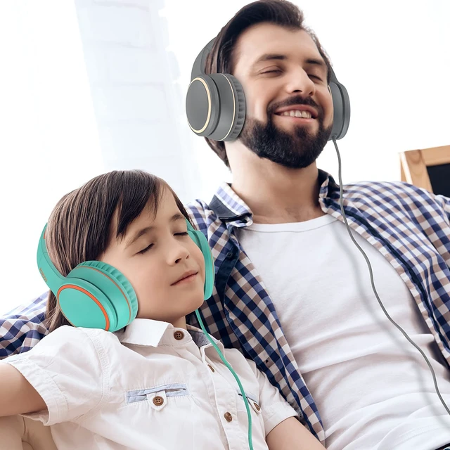Alt view image 7 of 7 - R10 Over-Ear Headphones with Microphone, Lightweight Folding Stereo Bass Headset with 1.5M No-Tangle Cord, Portable Wired Headphones for Smartphone Tablet Computer MP3 / 4 (Grey)