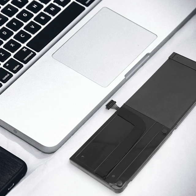 Alt view image 6 of 7 - A1382 A1286 Laptop Battery for 15 inch MacBook Pro 8,2 9,1 MacBook Pro Battery A1286 (Mid 2012 Early 2011 Late 2011) MC721LL/A, MC723LL/A, MD035LL/A, MD318LL/A, MD322LL/A, MD103LL/A, MD104LL/A