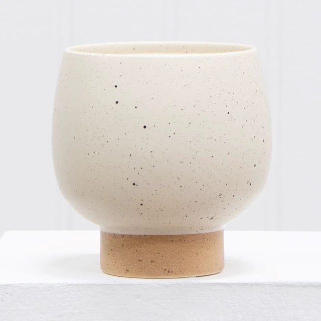 Alt view image 2 of 6 - Mainstays 5.5 in Cream Speckle Ceramic Indoor Planter with Tan Base