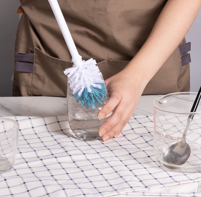 Alt view image 2 of 6 - Mainstays 2-Piece Bottle and Straw Curved Cleaning Brush Set, 12 in, Cool Blue/White