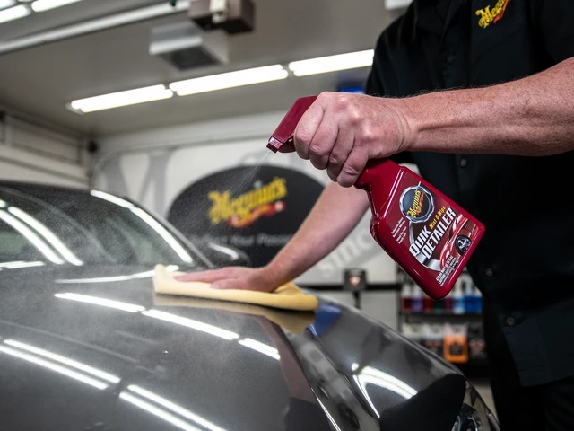 Alt view image 2 of 5 - Meguiar's A3316 Quik Detailer Mist and Wipe, 16 oz