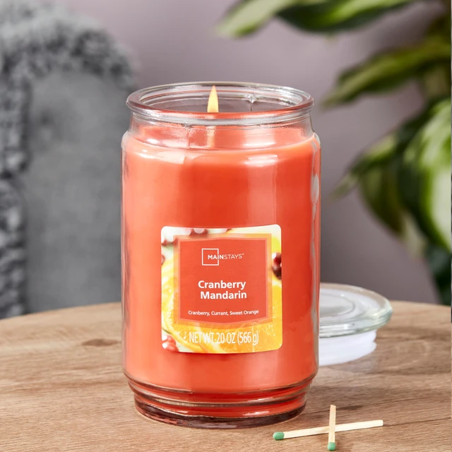 Alt view image 3 of 6 - Mainstays 20 oz Cranberry Mandarin Scented Single-Wick Glass Jar Candle