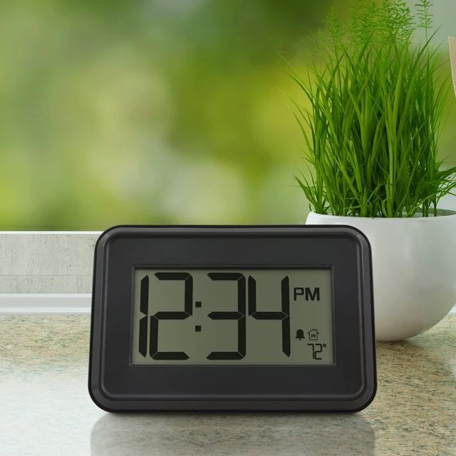 Alt view image 2 of 7 - MainStays Basic Wall/Table Clock with Countdown Timer