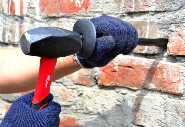 Alt view image 5 of 6 - Hyper Tough 2.5lb Small Sledge Hammer Fiberglass Handle with Comfort Grip