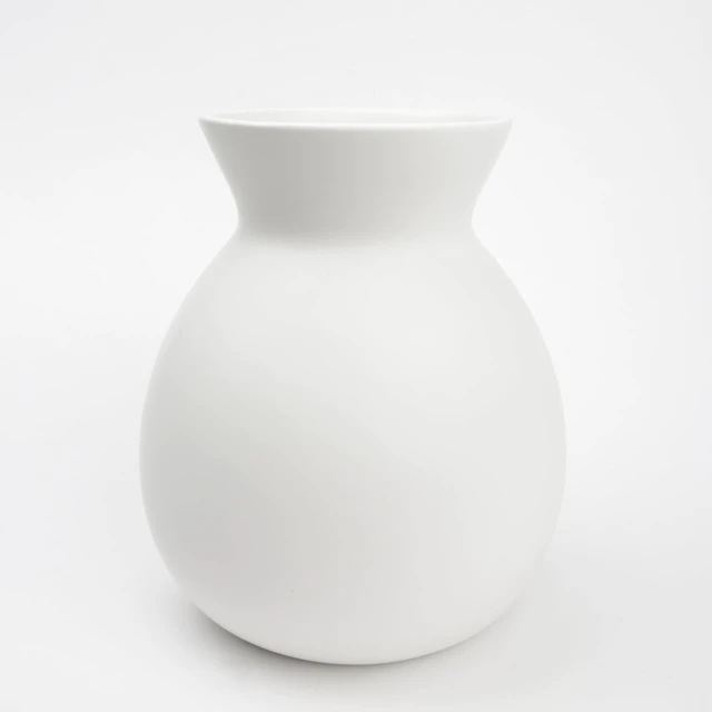 Alt view image 5 of 6 - Mainstays 2-Pack Ceramic Tabletop Vase, White, 8in