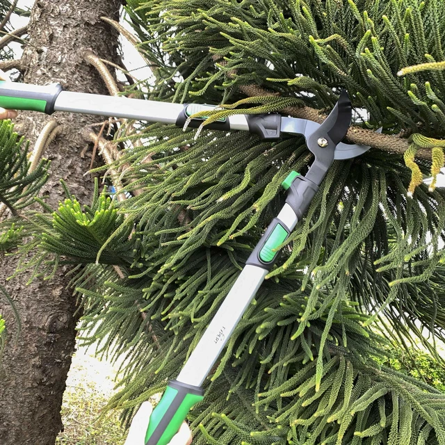 Alt view image 2 of 6 - Expert Gardener Extendable 38in Lopper