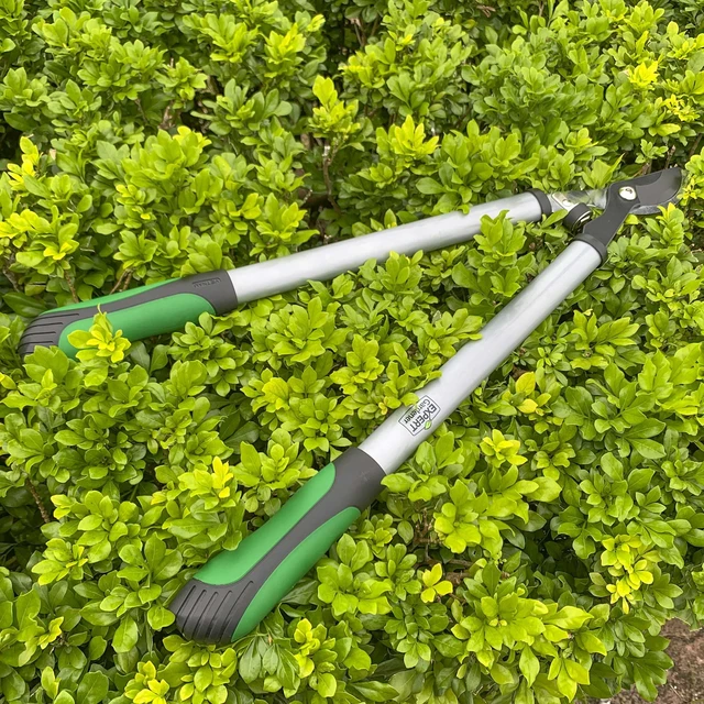 Alt view image 5 of 7 - Expert Gardener 24in Steel Bypass Lopper, 1in Cutting Capacity, Green and Black