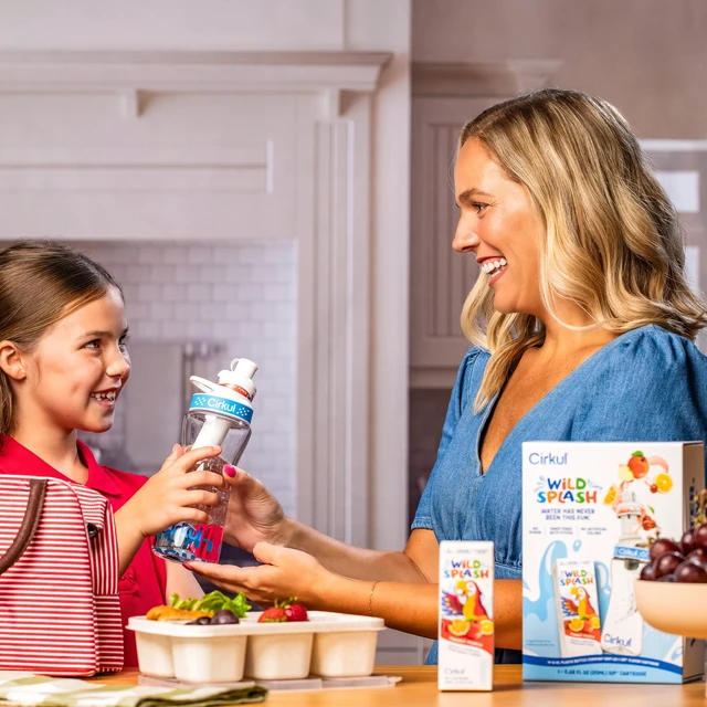 Alt view image 6 of 6 - Cirkul Kids Water Bottle Starter Kit 16oz BPA-Free Bottle with Flavor Cartridge, Blue Lid (Parrot Punch)