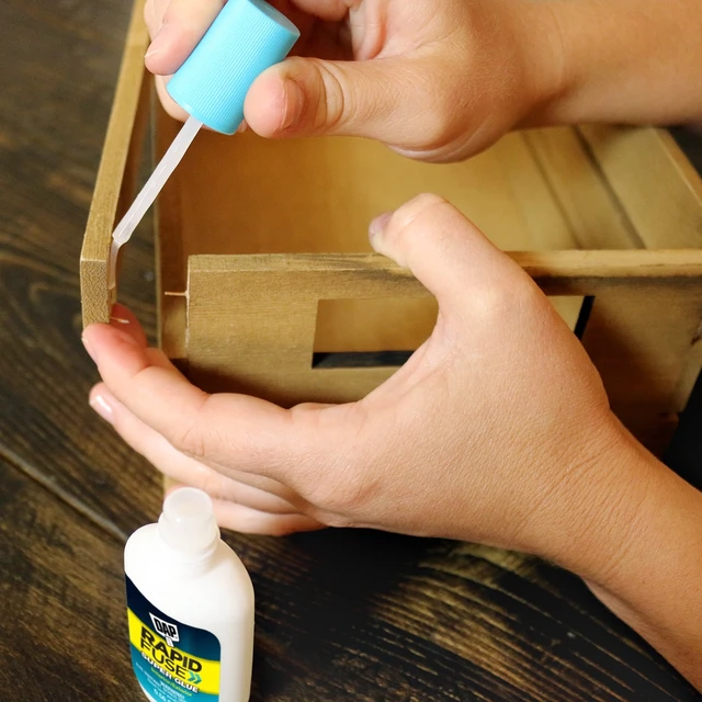 Alt view image 2 of 5 - DAP RapidFuse 0.56 oz Clear Super Glue Brush Applicator