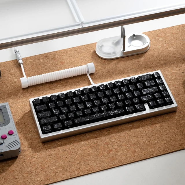Alt view image 6 of 6 - Push-Pull Fast-Locking Aviator Coiled Keyboard Cable, 5-Pin, White | Push-pull fast-locking 5-pin aviator, coiled USB-C keyboard cable, 1.8m, metal organizer, braided, XVX Pro V2