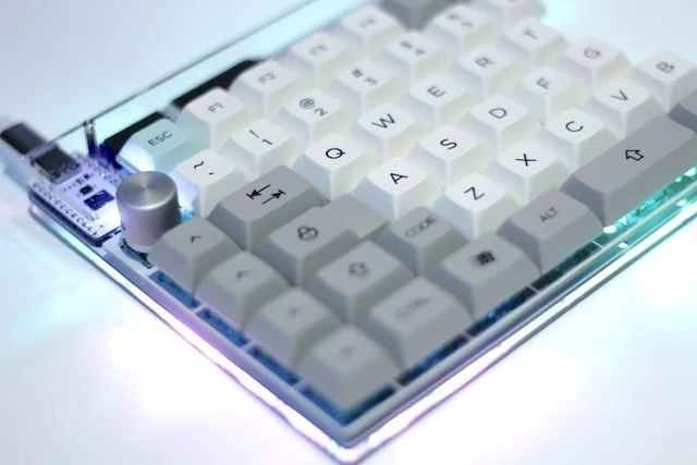 Alt view image 6 of 10 - nullbits SNAP 75% Mechanical Keyboard Kit (White)