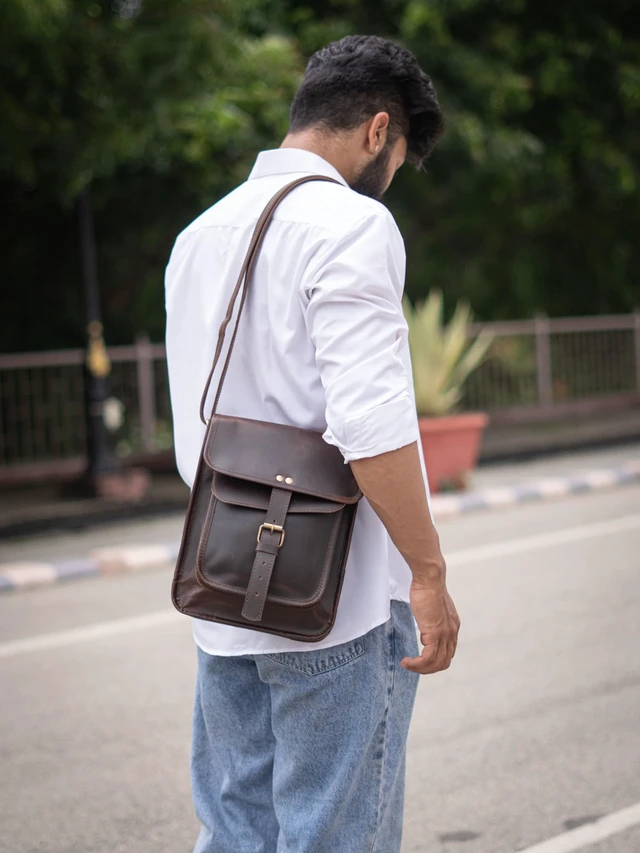 Alt view image 2 of 7 - Satchel And Fable Leather I Pad Messenger Tablet Cross Body Shoulder Bag 11 Inch dark brown (Dark Brown)