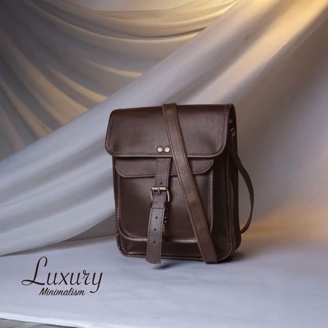 Alt view image 3 of 7 - Satchel And Fable Leather I Pad Messenger Tablet Cross Body Shoulder Bag 11 Inch dark brown (Dark Brown)