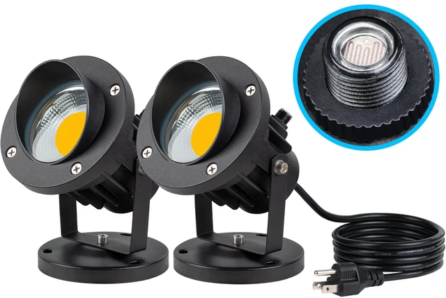Main image of SUNVIE 20W Spot Lights Outdoor with Photocell Sensor, Dusk to Dawn LED Landscape Spotlights, Waterproof 120V 2000LM 3000K Landscape Lighting for Yard Flag Tree Garden 6 FT US 3-Plug in Cord, 2 Pack
