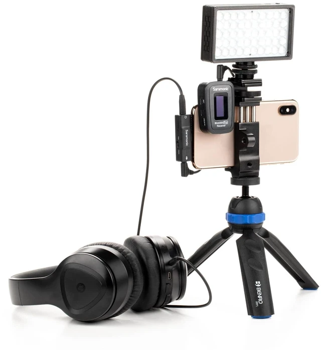 Alt view image 10 of 10 - Saramonic SR-EA2D Lightning Audio Interface with 3.5mm TRS or TRRS Mic Input and 3.5mm Headphone Out for Apple iPhones and iPads with Lightning, Black
