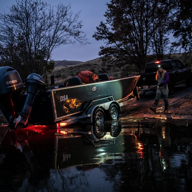 Alt view image 6 of 6 - Coast RL10 560 Lumen Dual Color LED Headlamp with Flood and Spot Beams, Variable Light Control, C.O.B., Alkaline Dual Power, Non-Slip Band, 3 x AAA Included