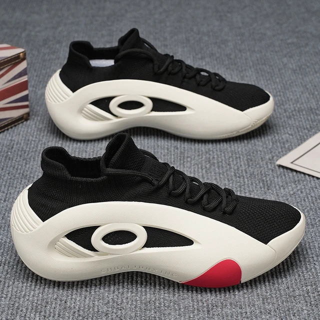 Alt view image 3 of 7 - New summer high-end men's shoes, trendy and versatile, with mesh upper, breathable and thick sole, suitable for teenagers' running, sports and casual wear.