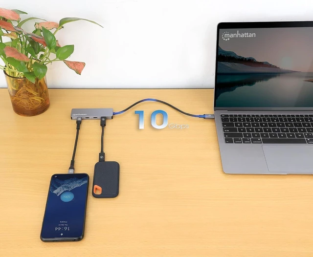 Alt view image 6 of 7 - Manhattan 4-Port 10G USB-C Hub, USB 3.2 Gen 2, Bus Powered, Aluminum Design