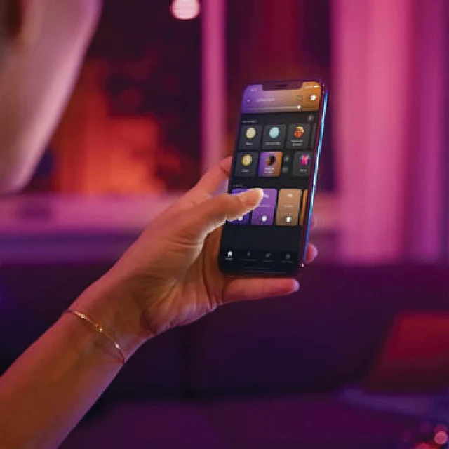Alt view image 6 of 7 - Philips Hue - Startkit 2xE27 + Bridge & Dimmer - White & Color Ambiance