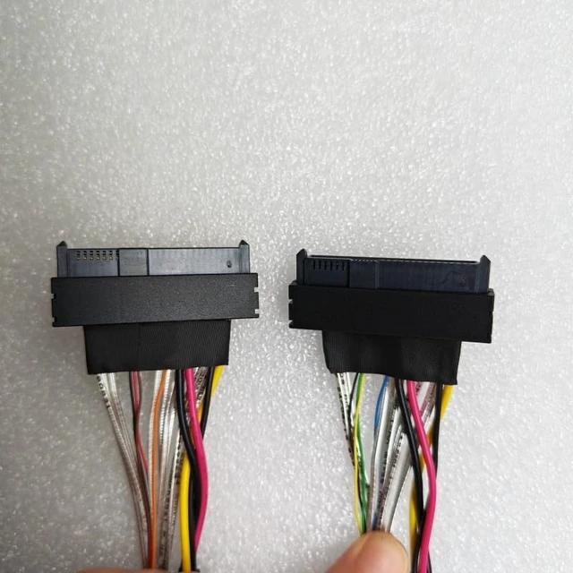 Alt view image 3 of 7 - The 5.0 MCIO 8X to 2 * U.2 (SFF-8639) Large Data Cable is Designed to Split the MCIO 8X (Eight Channel) Connection into Two U.2 (SFP-8639) Power connectors with a Maximum of 4 pins