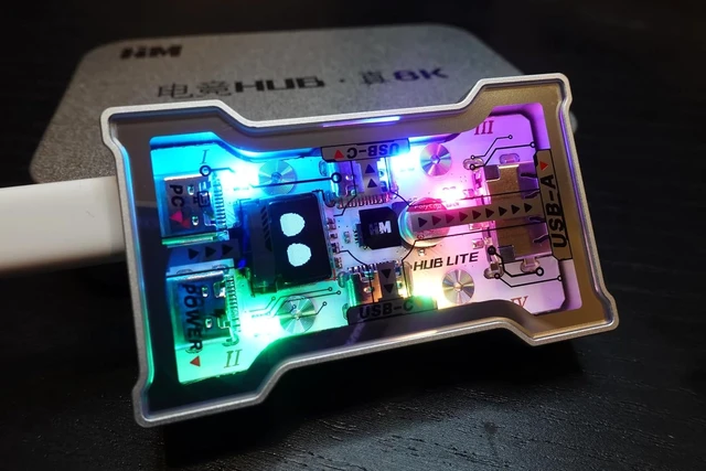 Alt view image 2 of 5 - HM LAB ZNEO 8K USB Gaming Hub with Custom Display, Independent Power & CNC Aluminum Case - LITE